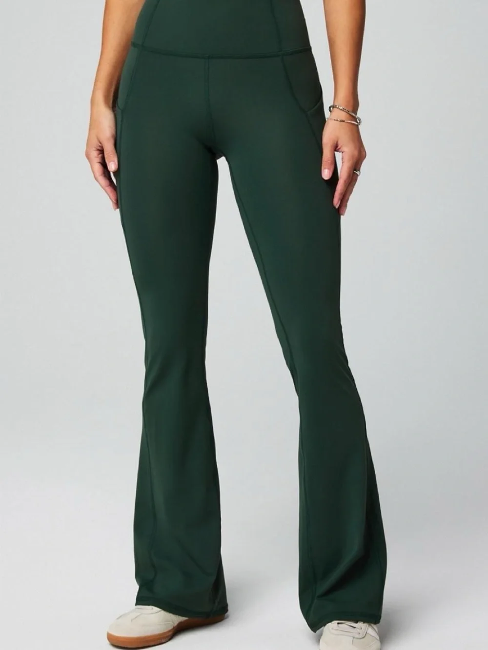 Fabletics PureLuxe Everpine Green Flare Leggings – Size M